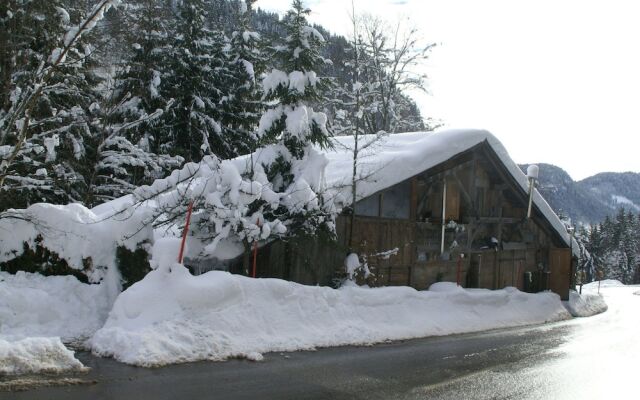 Luxurious Chalet in the Alpine Commune of Taninges