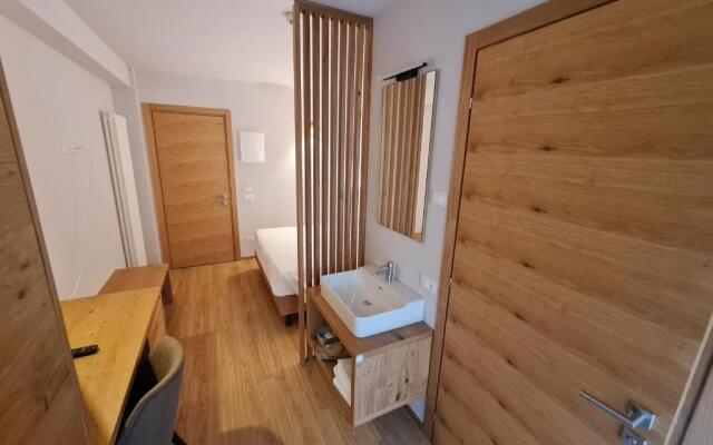Pennar Hotel