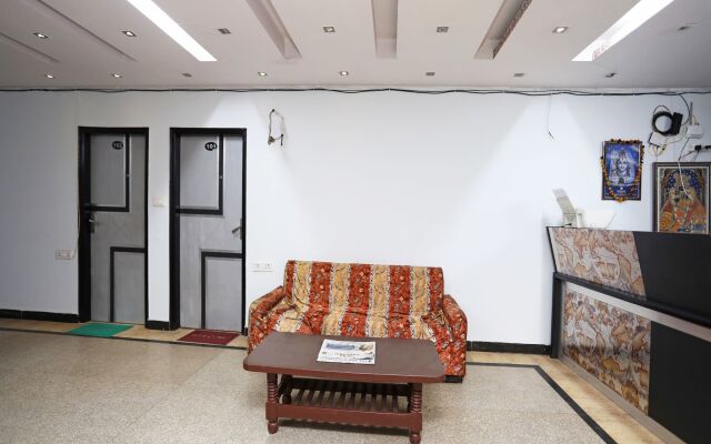 OYO 27884 Hotel 3bs House Dx