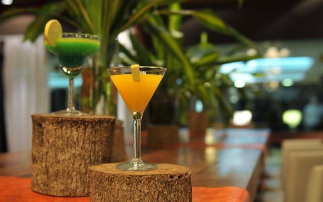 Raíces Esturión Hotel & Raíces Amambai Lodges