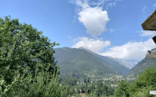 Himalayan Chalet Homestay - A Wandertrails Stay