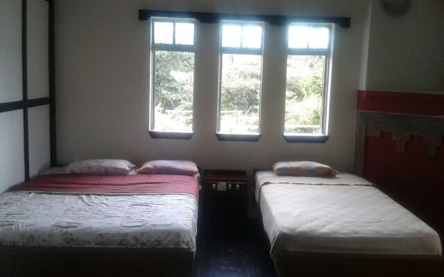 De' Native Guest House - Hostel