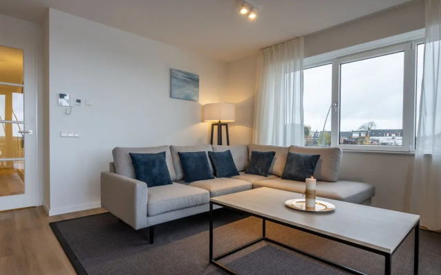 Apartment With Beautiful Views