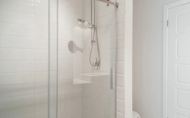 Lovely 2BR in The Village by Sonder
