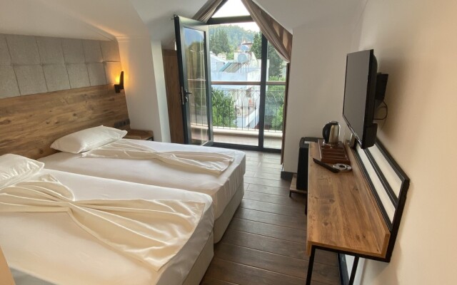 Miyas Luxury Hotel