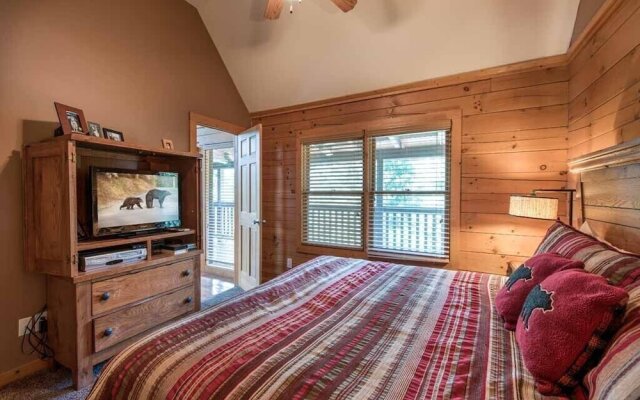 Big Sky Cabin - Two Bedroom Cabin