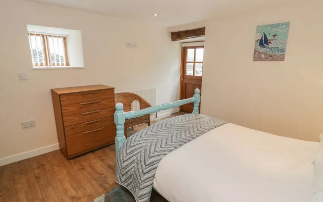 Hendoll Cottage 2