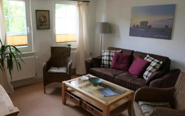 Kapitänshaus in Strandnähe in Prerow