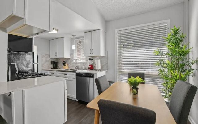 Stylish 1BR Downtown Evonify
