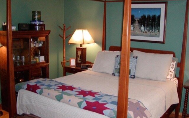 Cooperstown Lakeview Lodge