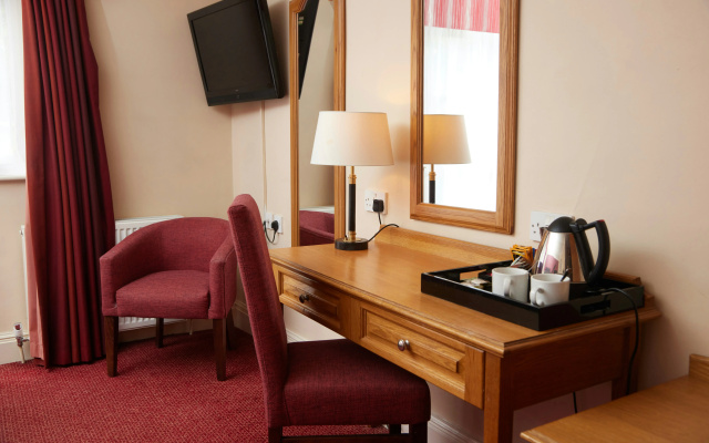 The Fieldhead Hotel by Greene King Inns