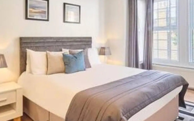 Host Stay Grosvenor Hill