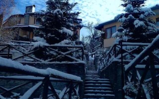 Rodopi Houses