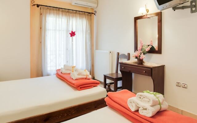 Elegant Holiday Home in Stournareika With Balcony