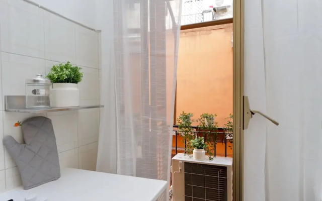 Urbana Apartment