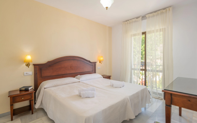 Hotel Playamaro