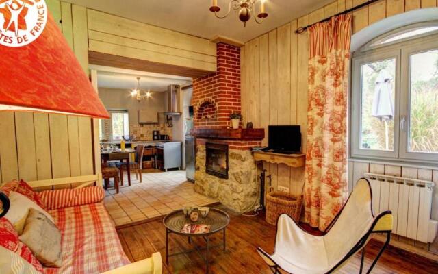 Gîte Montbrison, 2 pièces, 2 personnes - FR-1-496-158