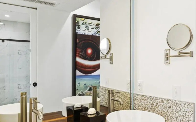 Ocean Treasure Beachside Suites
