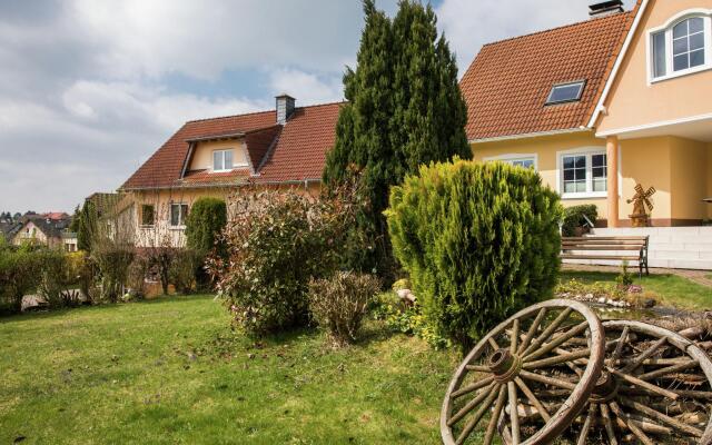 Beautiful property (65 m) with terrace and a small garden.