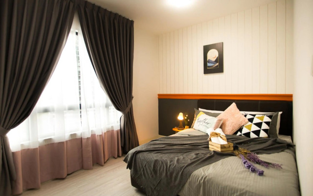 Cozy contemporary homestay @ Suasana suites