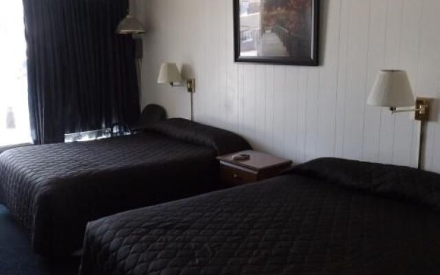 Lazy B Motel