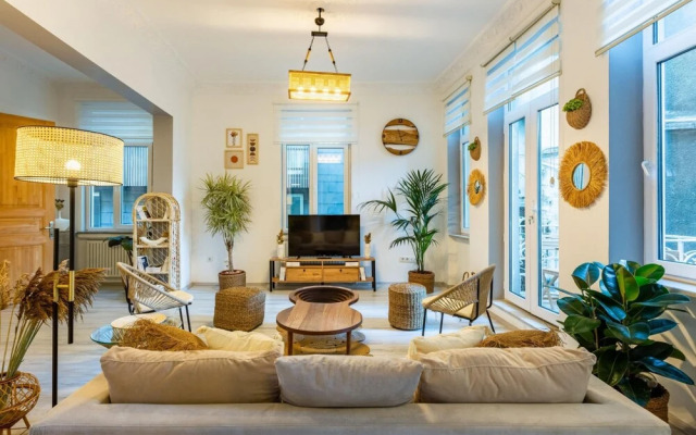 Exceptional Flat Near Metro and Galata