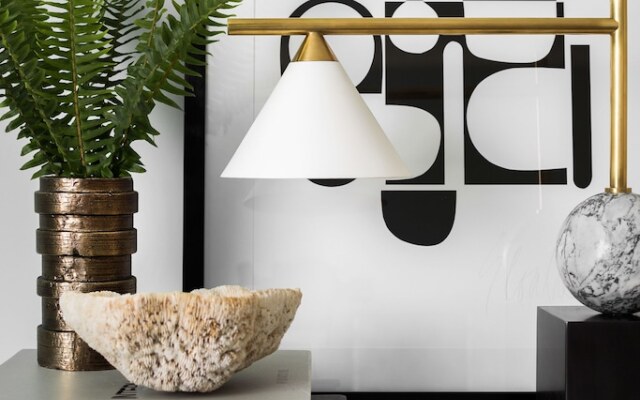 The Richard, The Edgartown Collection