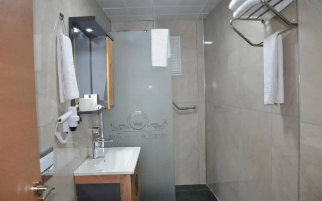 Rua World Hotel