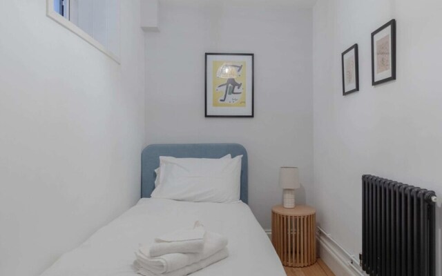 Newly Refurbished 2BD Flat - Wimbledon Village!