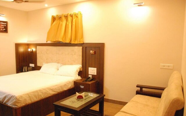 Le Emmaus Residency