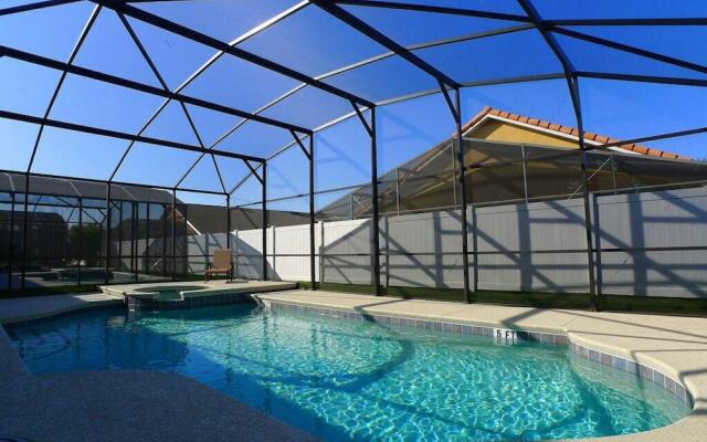 Veranda Palms IHR 3083