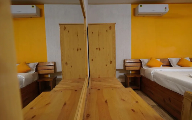 High Bank Himalayan Retreat Eco Resort – Guest Rooms – Tehri