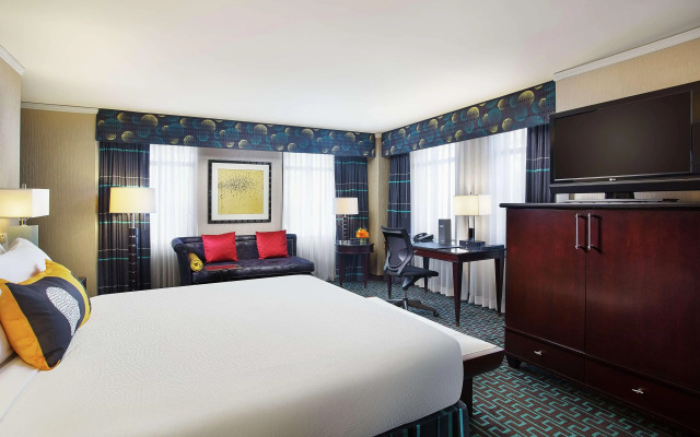 Juniper Hotel Cupertino, Curio Collection by Hilton