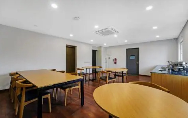 Upar Hotels Thoraipakkam, OMR