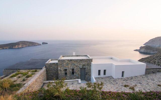 Dreamy Cycladic Luxury Summer Villa 1