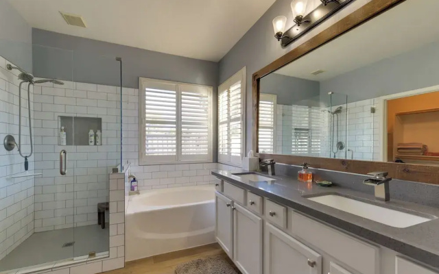 Putting Green & Fenced Yard: Charming Gilbert Home