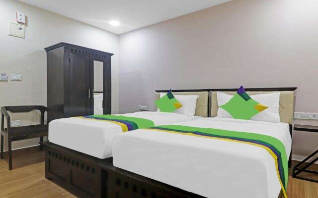 Treebo Trend Purple Square Hotel
