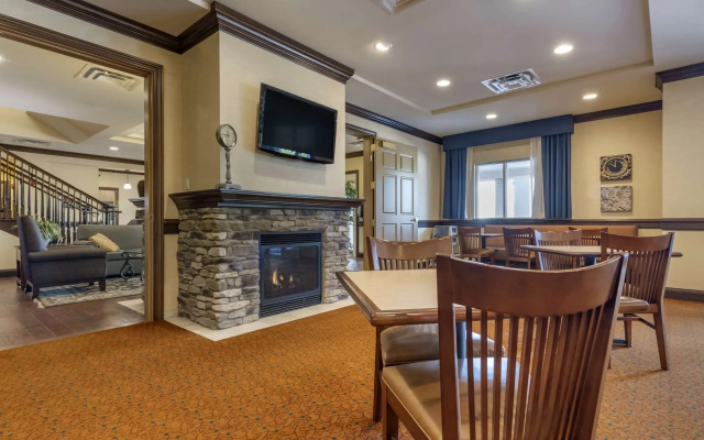 Comfort Inn & Suites