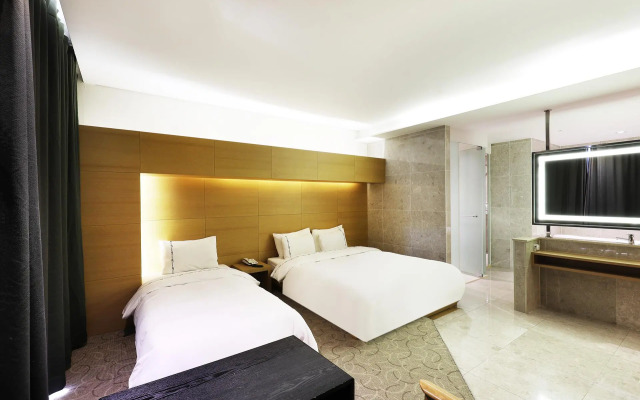 Business Design Hotel LUV