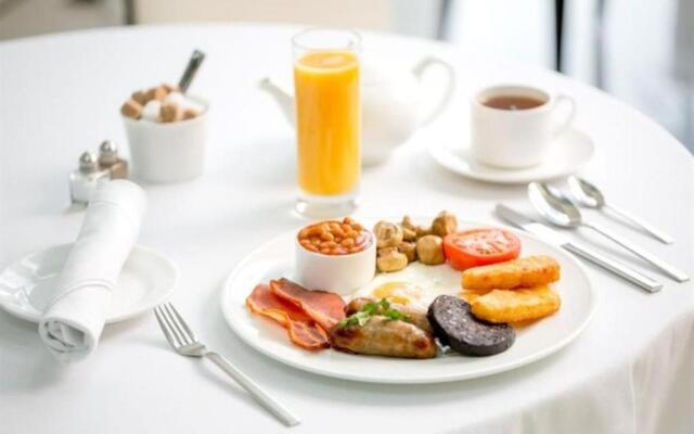 Olive Service Apartments - City Centre Noida