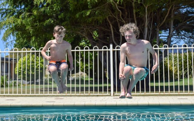 Beachway Motel & Restaurant