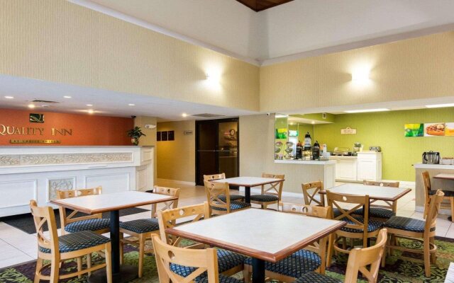 Rodeway Inn At Fort Lee