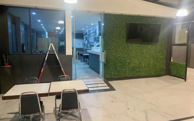 Hotel Aquario CDMX - Central del Norte