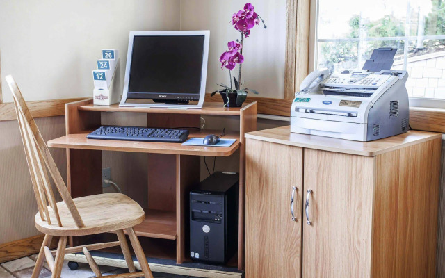 Quality Inn & Suites Bremerton