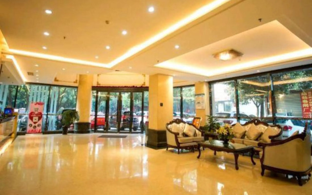 Prince Hotel