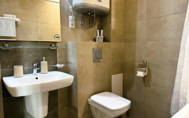 Апартаменты на улице Прапорщика Комарова 58