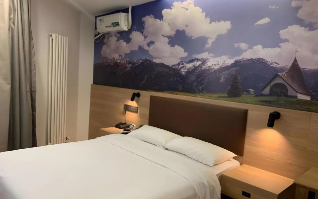GreenTree Inn Beijing Chaoyang Shilihe Antique City Express Hotel