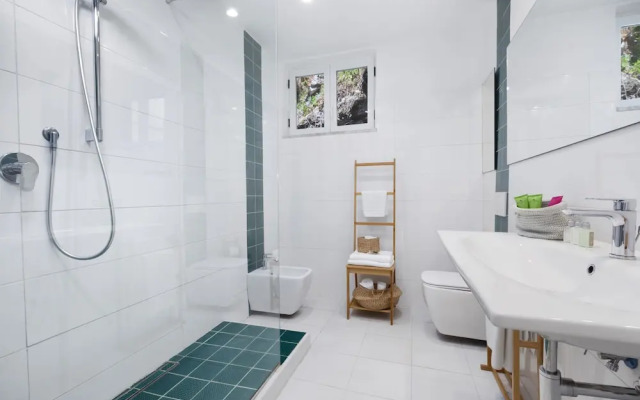 Estate4home - Nikos