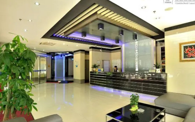 Jiangmen Baiwo Hotel (Wuyi Hospital of Traditional Chinese Medicine West Area)
