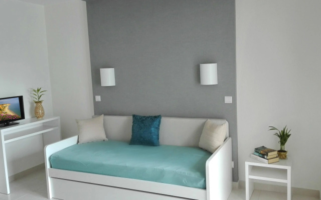 Apartamentos Vale de Carros by Umbral